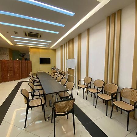 Bangi Business Hotel Kampong Sungai Ramal Dalam Экстерьер фото