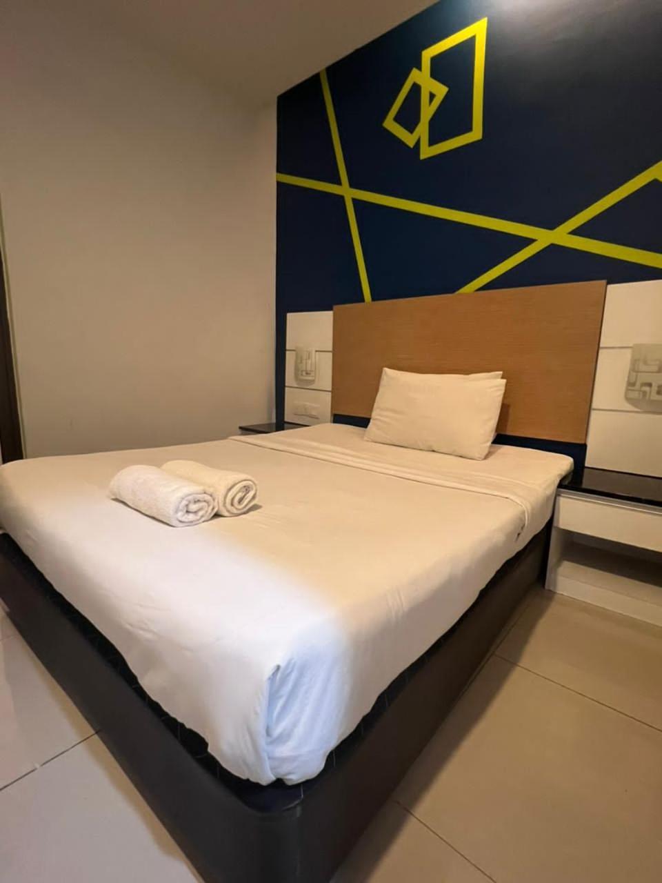 Bangi Business Hotel Kampong Sungai Ramal Dalam Экстерьер фото