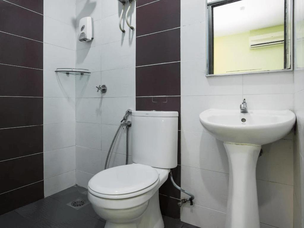 Bangi Business Hotel Kampong Sungai Ramal Dalam Экстерьер фото
