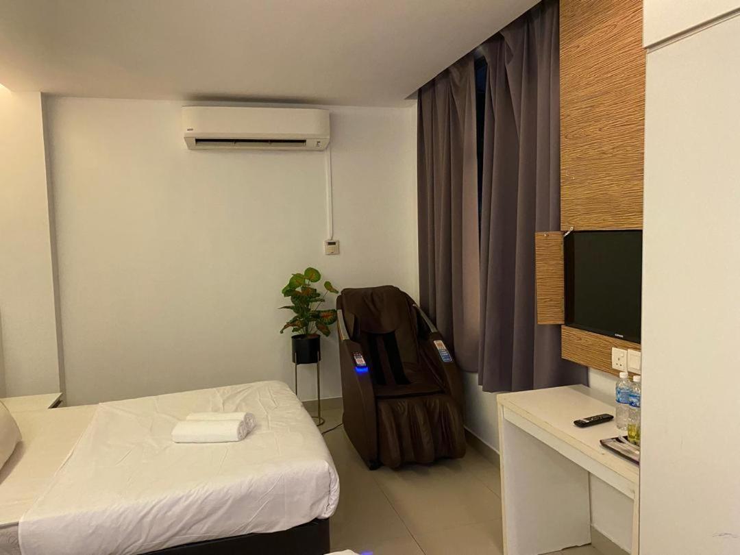 Bangi Business Hotel Kampong Sungai Ramal Dalam Экстерьер фото